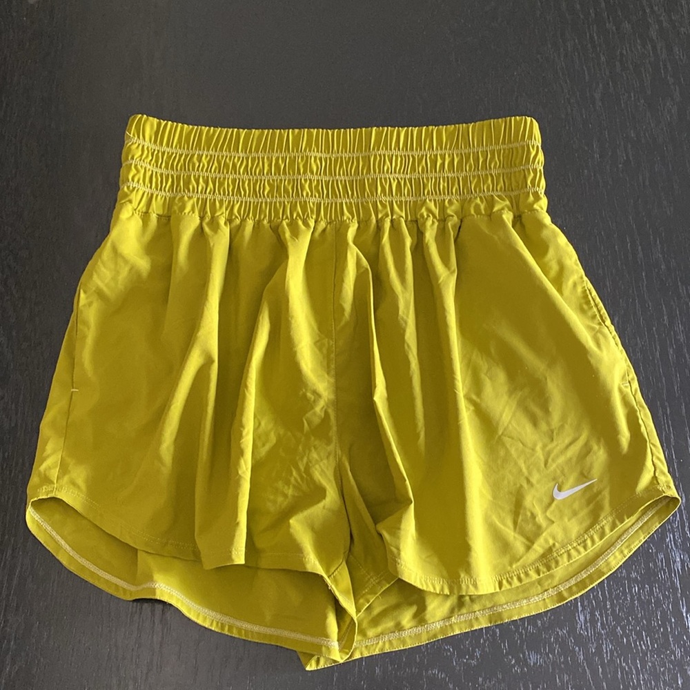 NIKE One Dri-FIT Women's 3-Inch Ultra High-Waist Lined Shorts Size XL